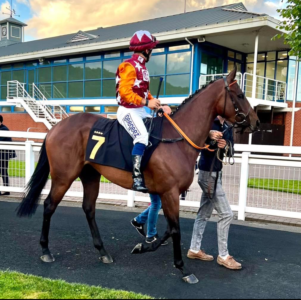 Ivan Furtado racing. Shod by James Hardy